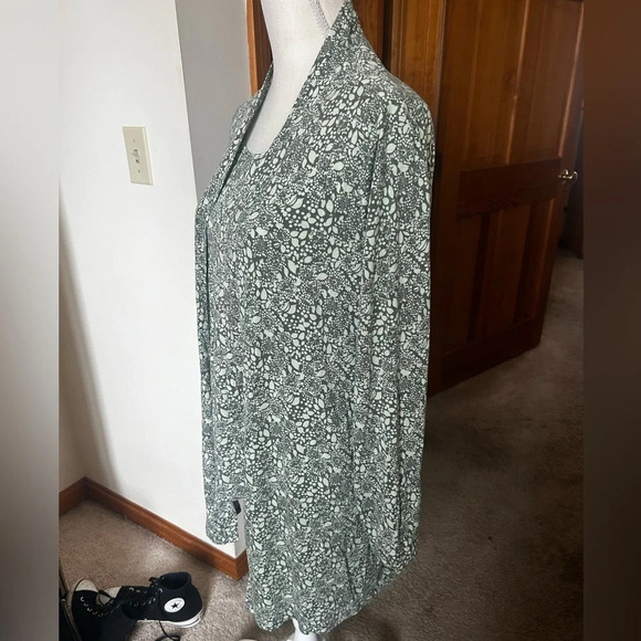 Lands End Two Piece Top And Cardigan - Picture 8 of 14